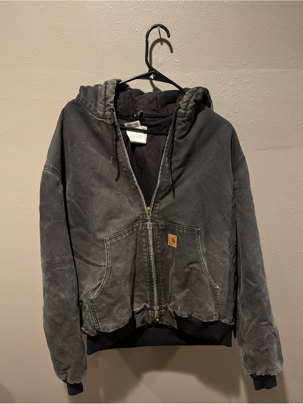 Men’s Black Vintage Carhartt Jacket J130